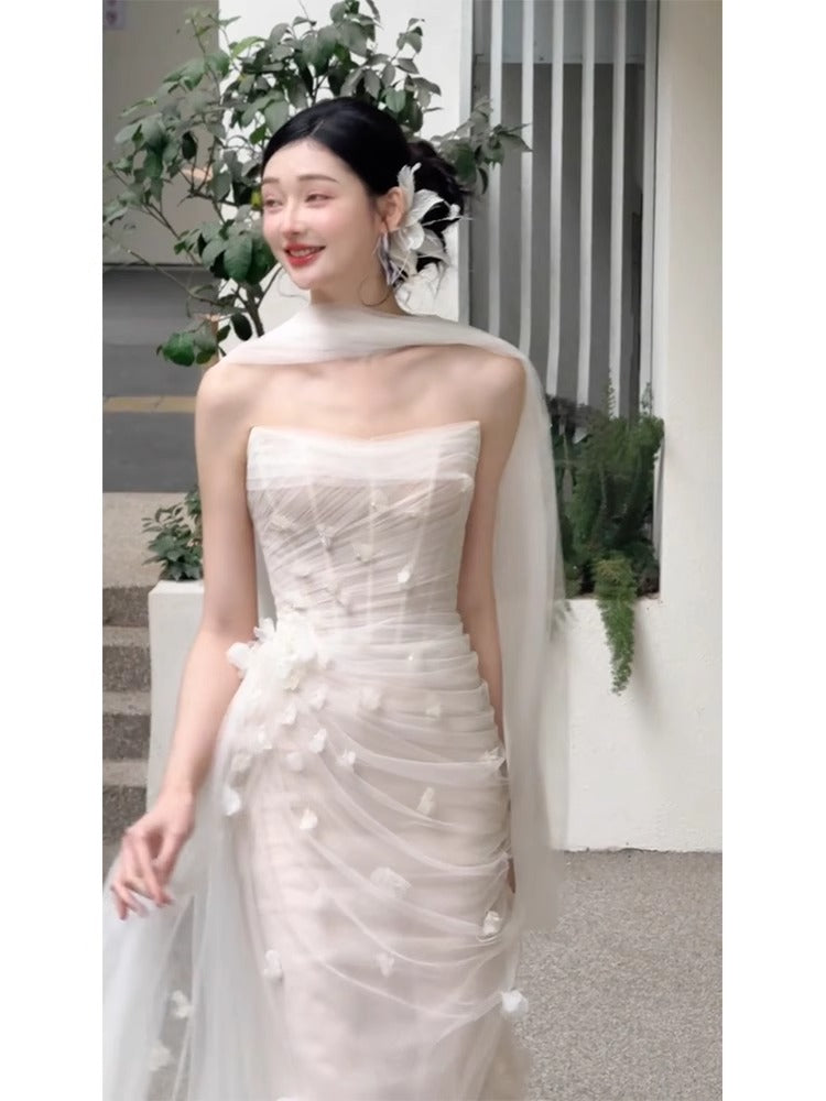 váy cưới cúp ngực