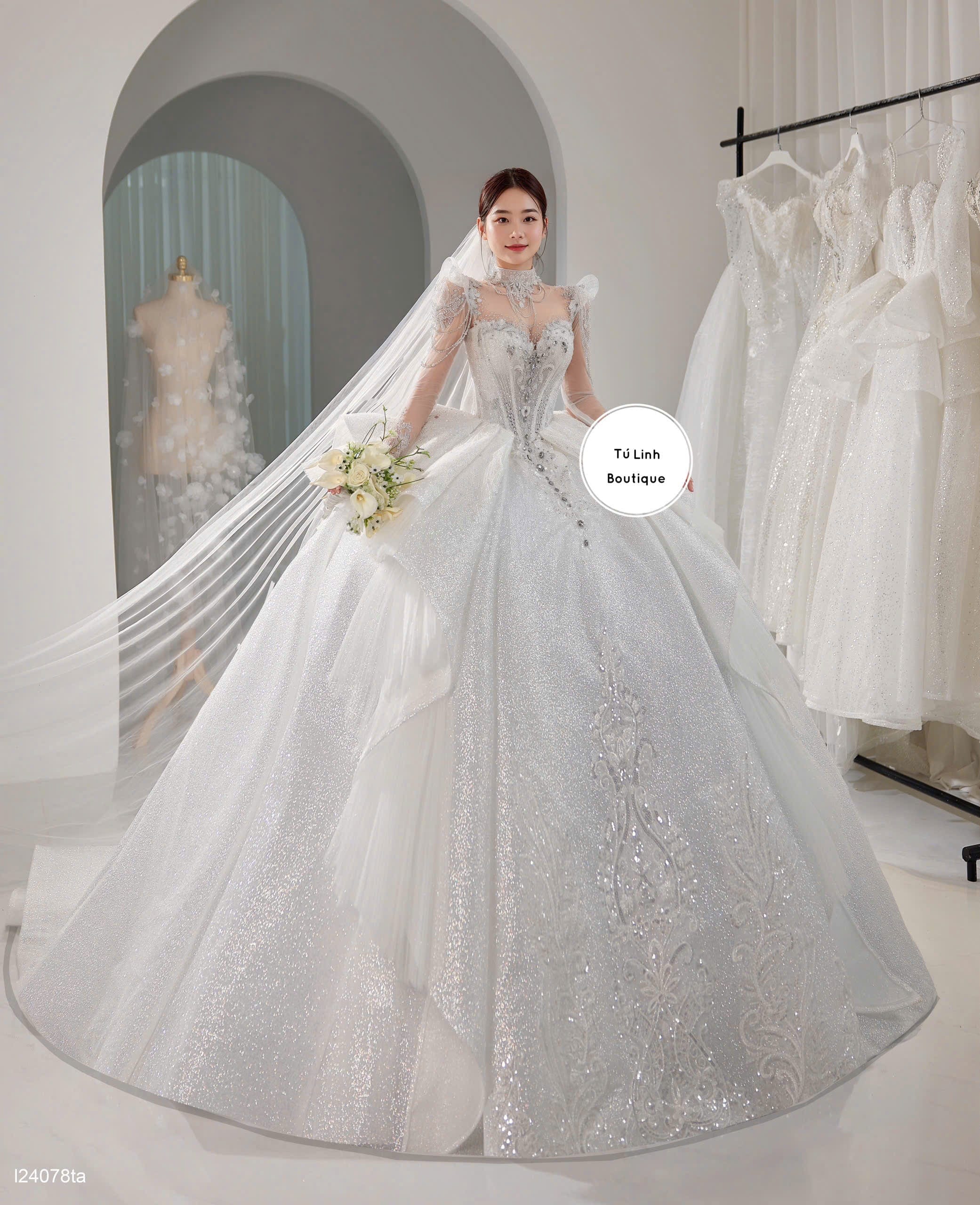 Tu Linh Boutique áo cưới Áo Cưới Cổ V tay Dài