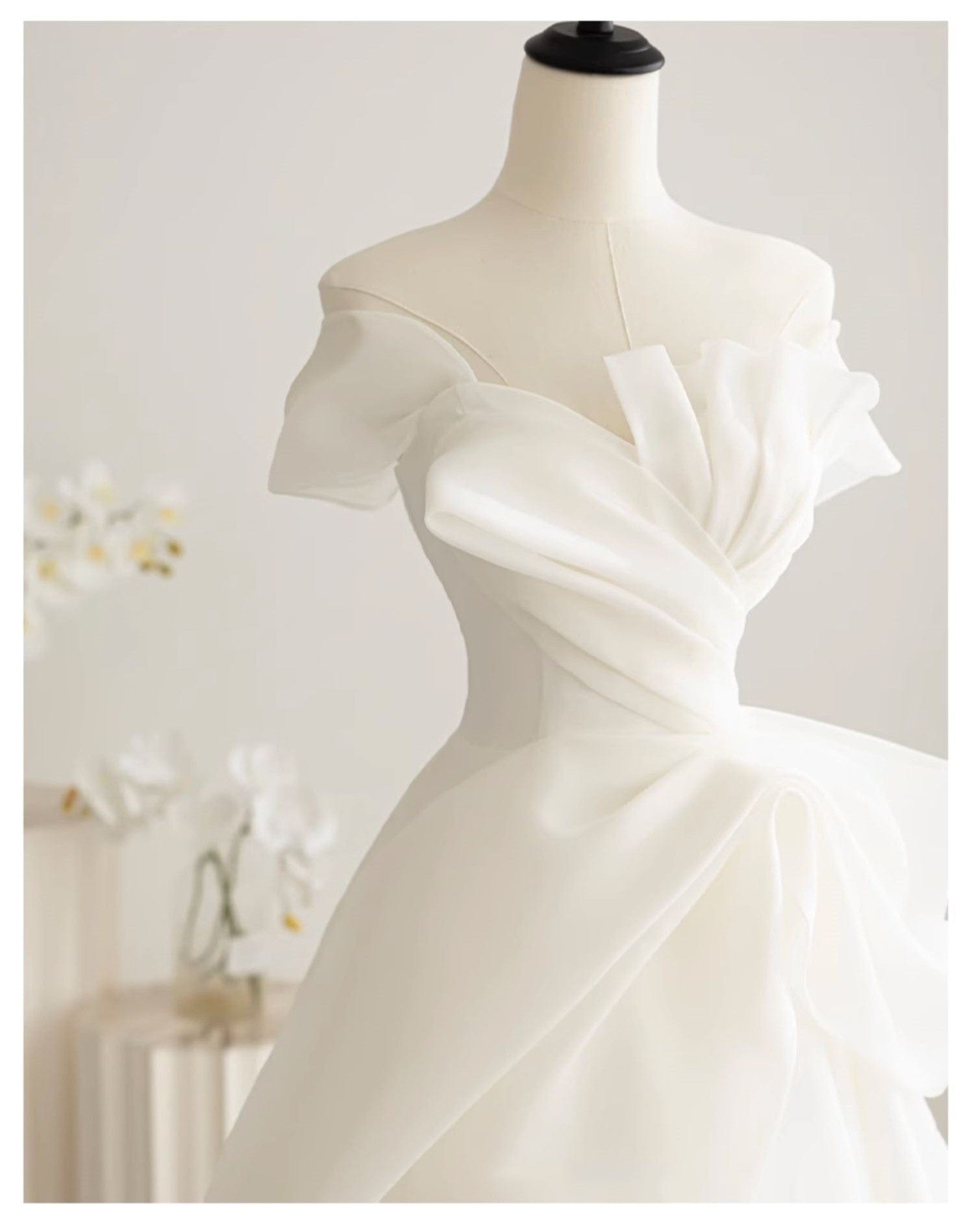 Tú Linh Boutique áo cưới Áo Cưới Minimalist Roxana