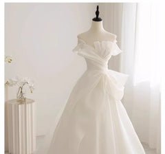 Tú Linh Boutique áo cưới Áo Cưới Minimalist Roxana