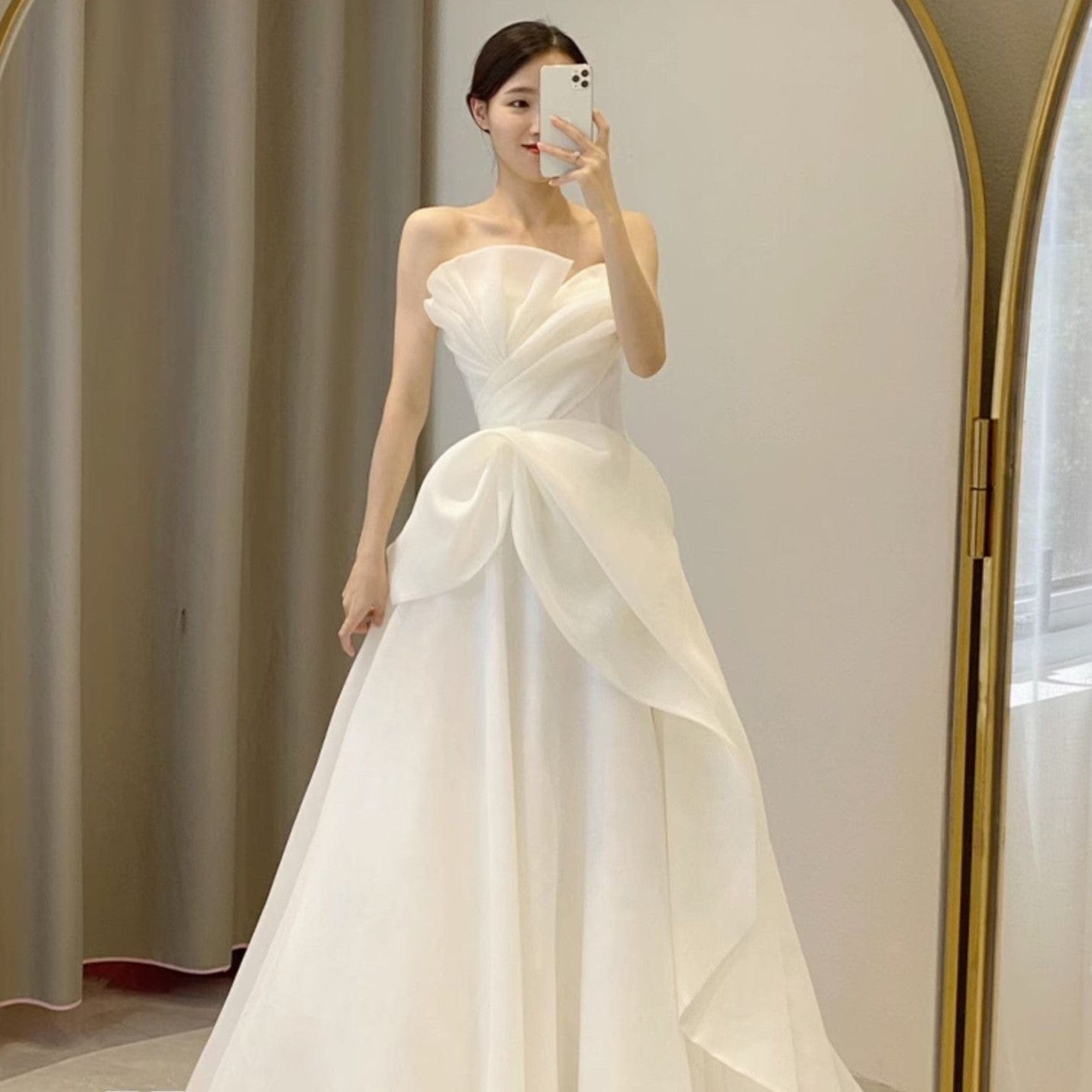 Tú Linh Boutique áo cưới Áo Cưới Minimalist Roxana