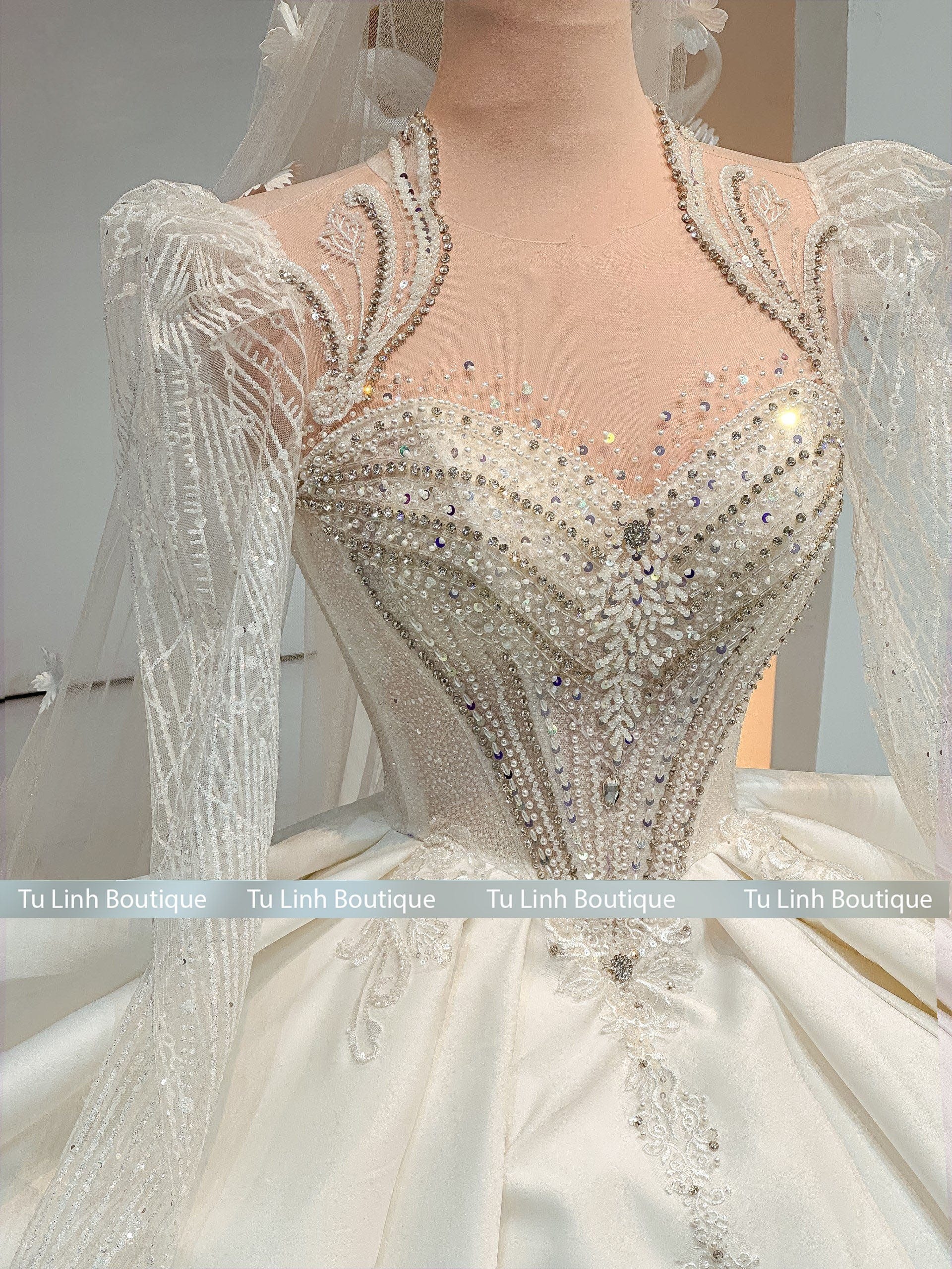 Tu Linh Boutique Áo Cưới Cổ Điển Tay Dài