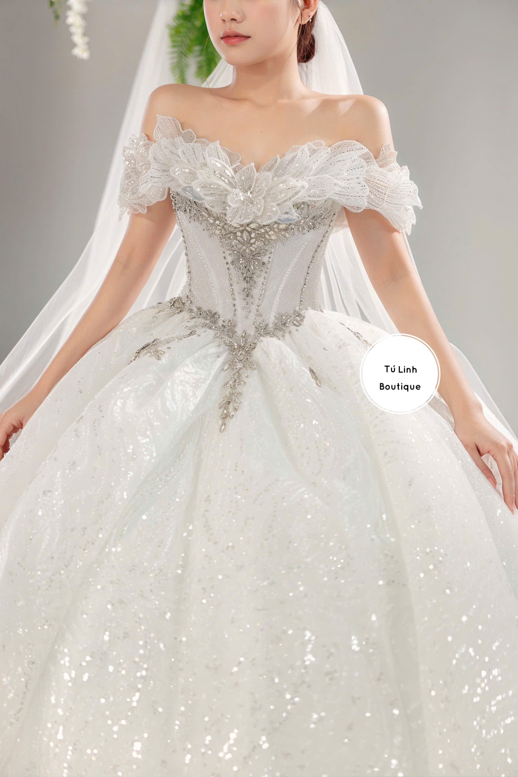 Tu Linh Boutique Váy Cưới Bigsize Naila