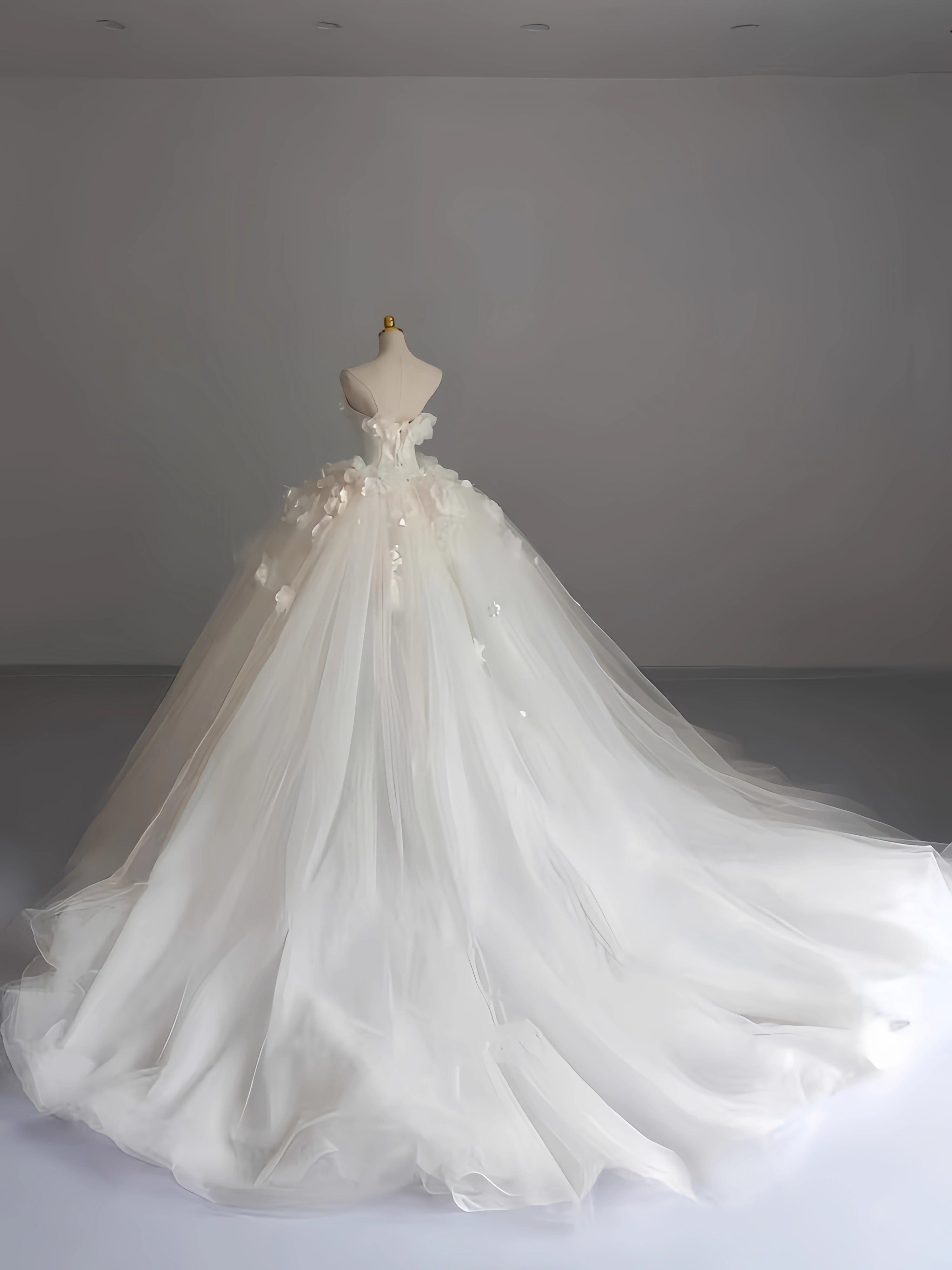 Tu Linh Boutique Váy Cưới Công Chúa Stella