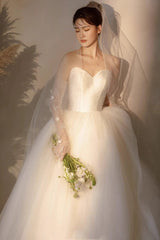 Tu Linh Boutique Váy Cưới Đơn Giản Kaylin