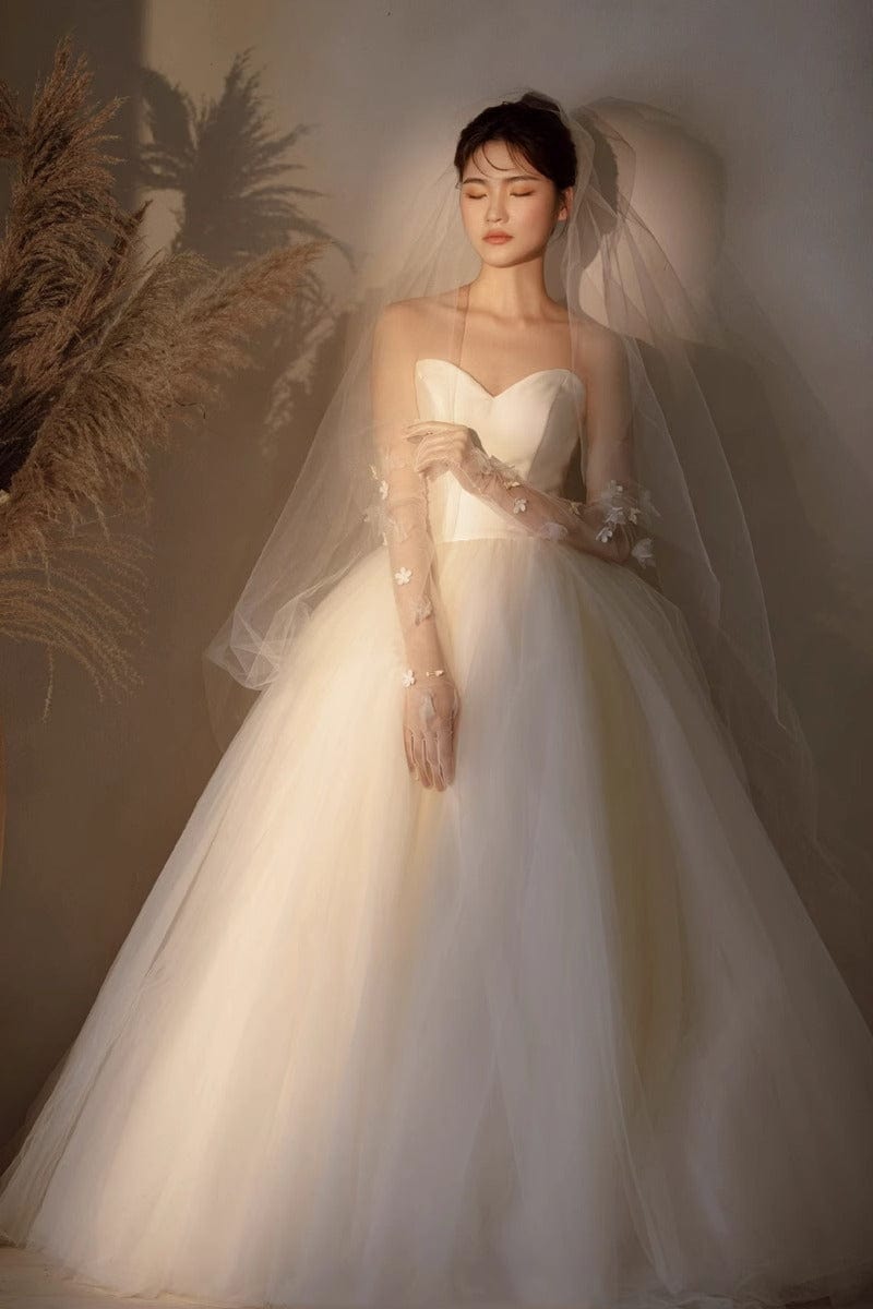 Tu Linh Boutique Váy Cưới Đơn Giản Kaylin