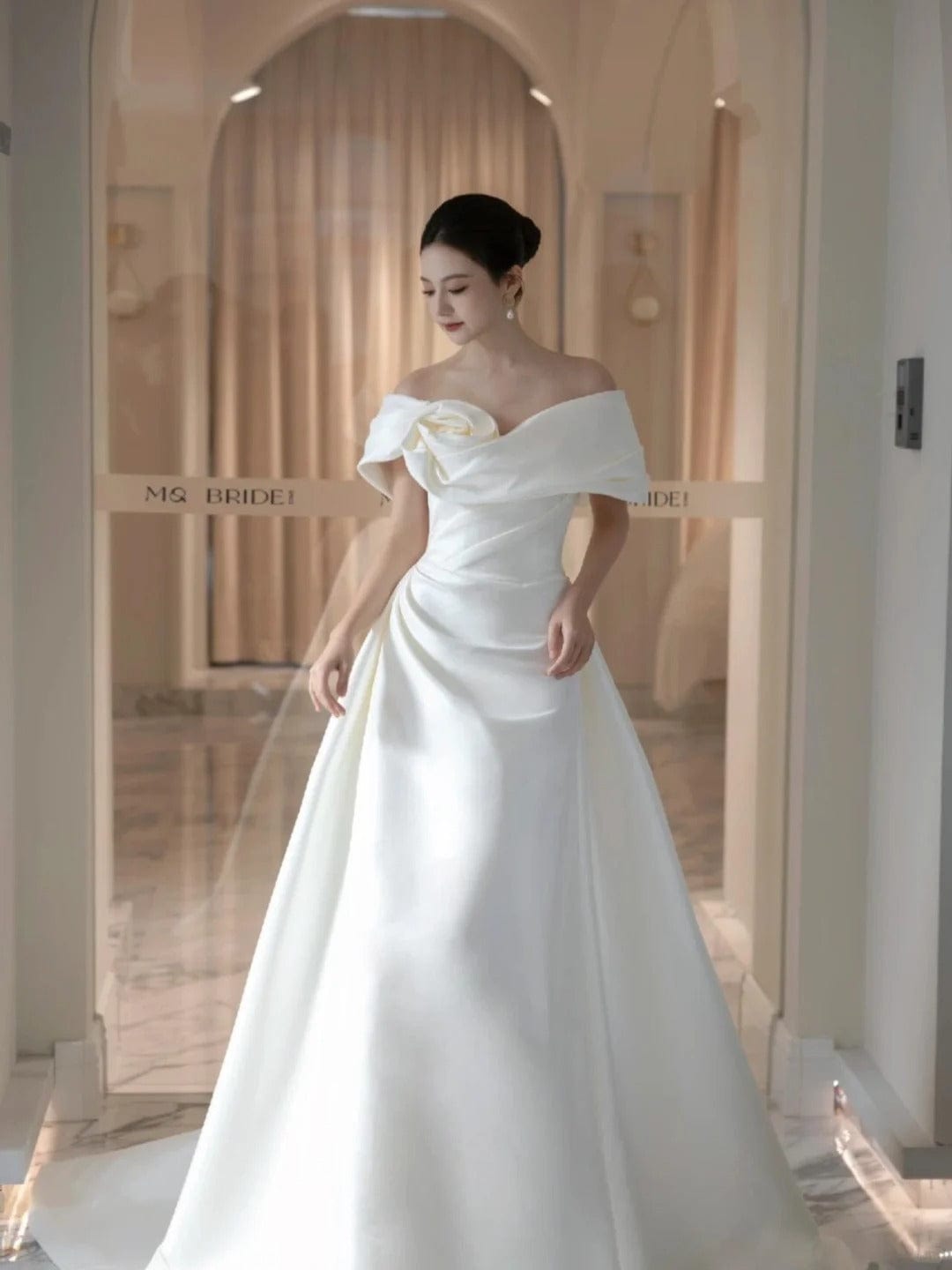 Tu Linh Boutique Váy cưới Minimalist Hypatia