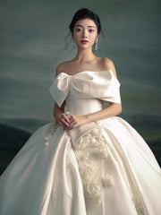 Tu Linh Boutique Váy cưới Minimalist Yashashree