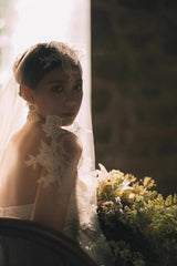 Tú Linh Boutique voan cài tóc cô dâu Voan cài tóc cô dâu Muriel