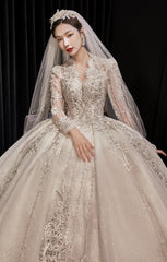 Tu Linh Boutique áo cưới Áo Cưới Đính Tay Dài Thân Mỏng