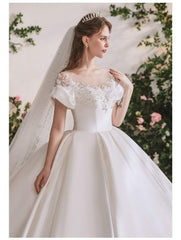 Tú Linh Boutique áo cưới Áo Cưới Minimalist Latifah