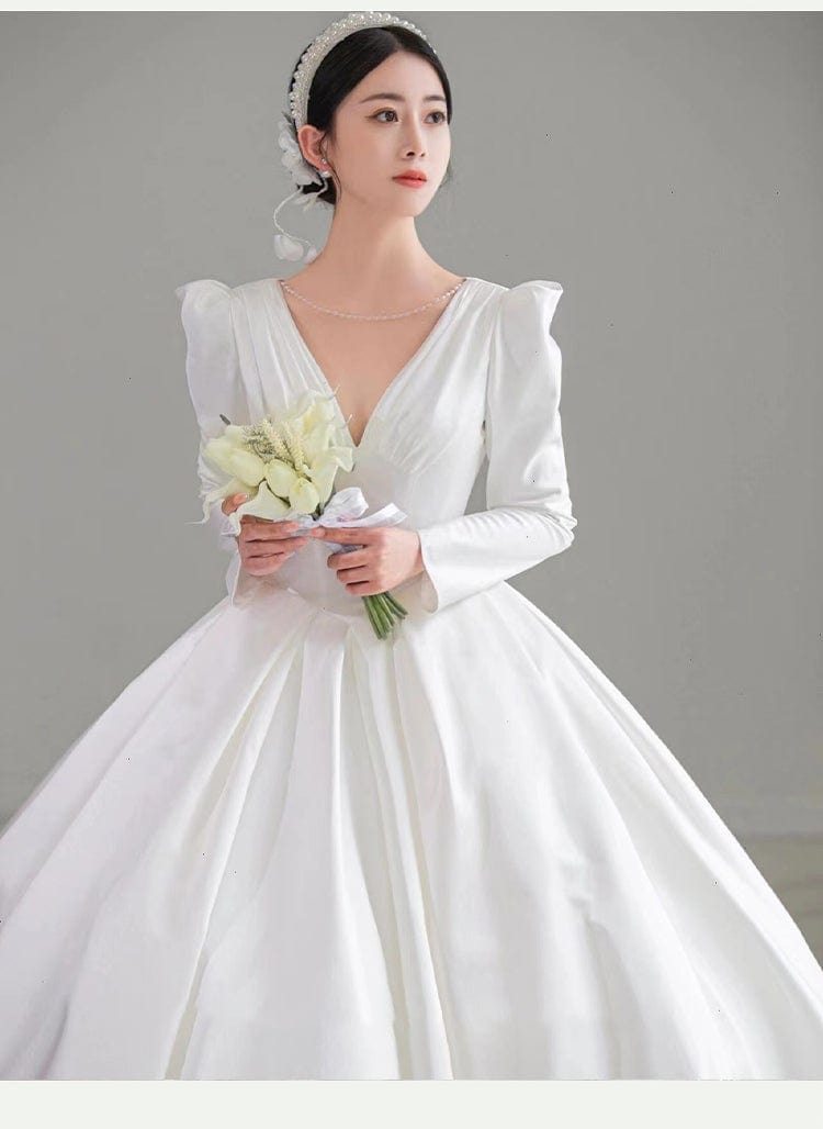 Tu Linh Boutique áo cưới Áo Cưới Tay Dài Cổ V