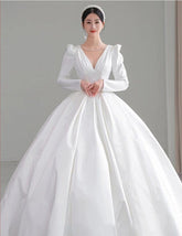 Tu Linh Boutique áo cưới Áo Cưới Tay Dài Cổ V