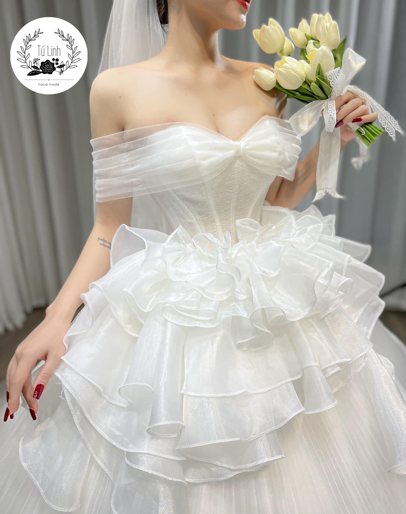 Tu Linh Boutique Áo Cưới Công Chúa Vai Ngang