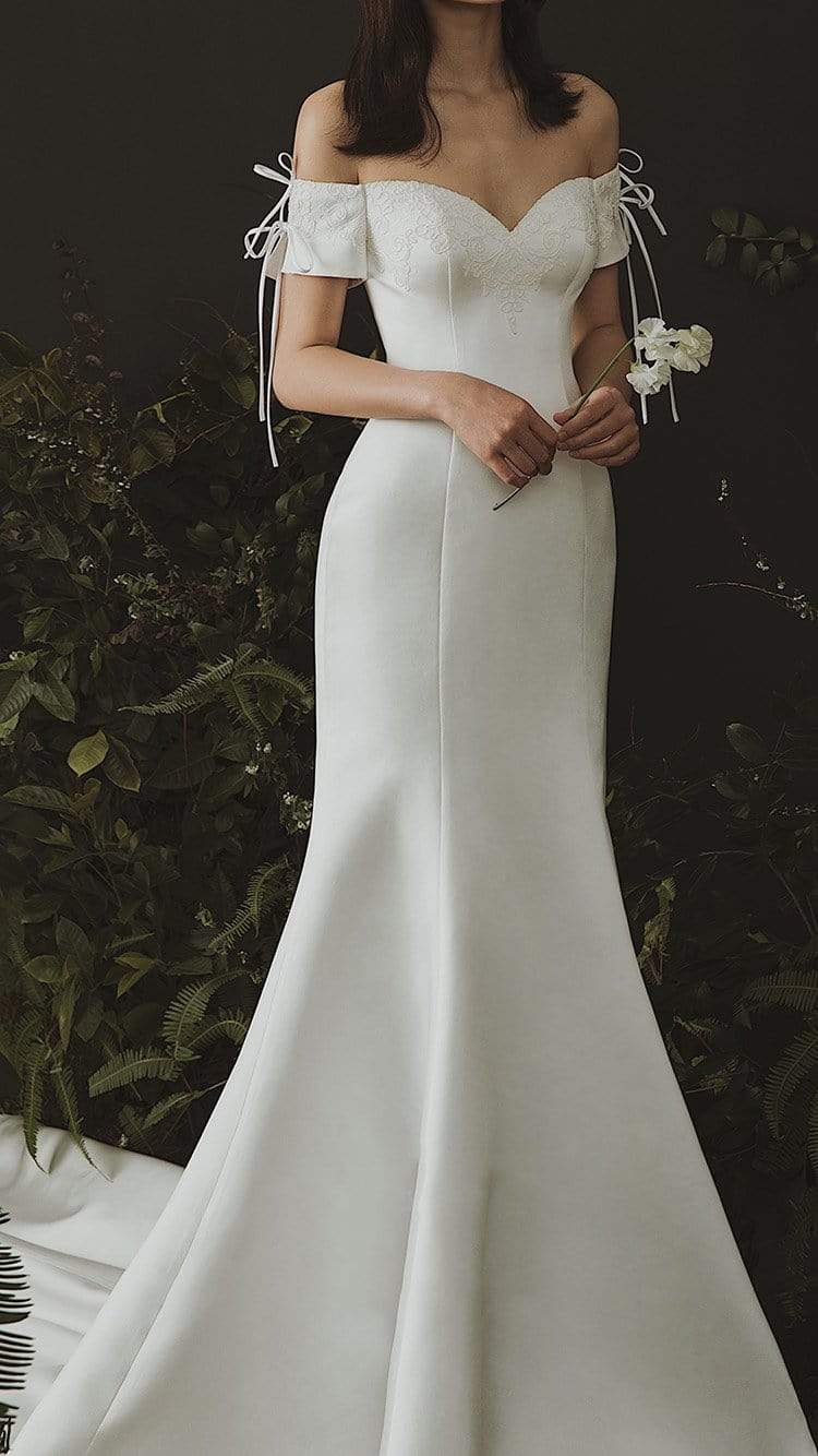 Tú Linh Boutique áo cưới Váy Cưới Minimalist Aurora