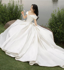 Tú Linh Boutique áo cưới Váy Cưới Minimalist Dulcie