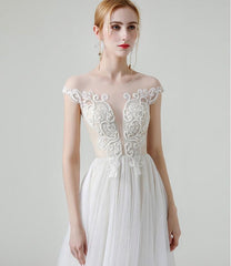 Tú Linh Boutique áo cưới Váy Cưới Minimalist Elain