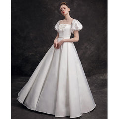 Tú Linh Boutique áo cưới Váy Cưới Minimalist Esther