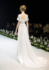 Tú Linh Boutique áo cưới Váy Cưới Minimalist Jocasta