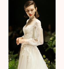 Tú Linh Boutique áo cưới Váy Cưới Minimalist Latifah