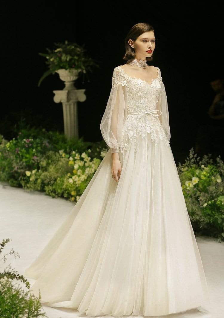 Tú Linh Boutique áo cưới Váy Cưới Minimalist Latifah