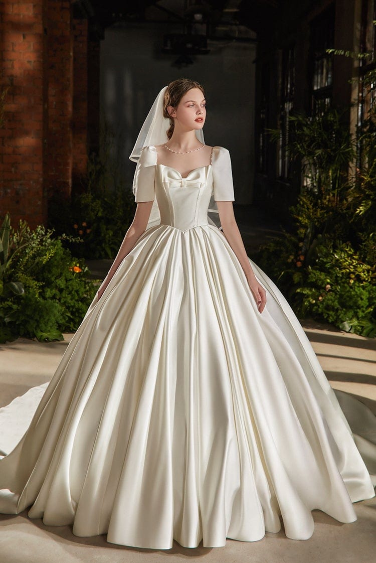 Tu Linh Boutique áo cưới Váy Cưới Tay Phồng Cổ Điển