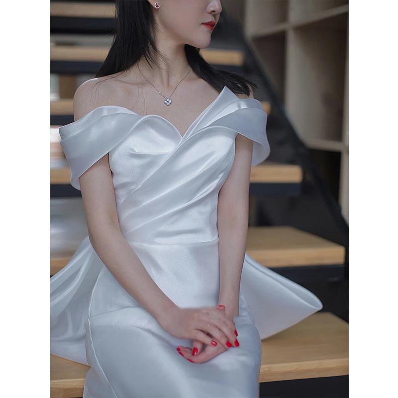 Tu Linh Boutique áo cưới Váy Cưới Trắng Đơn Giản Rosa