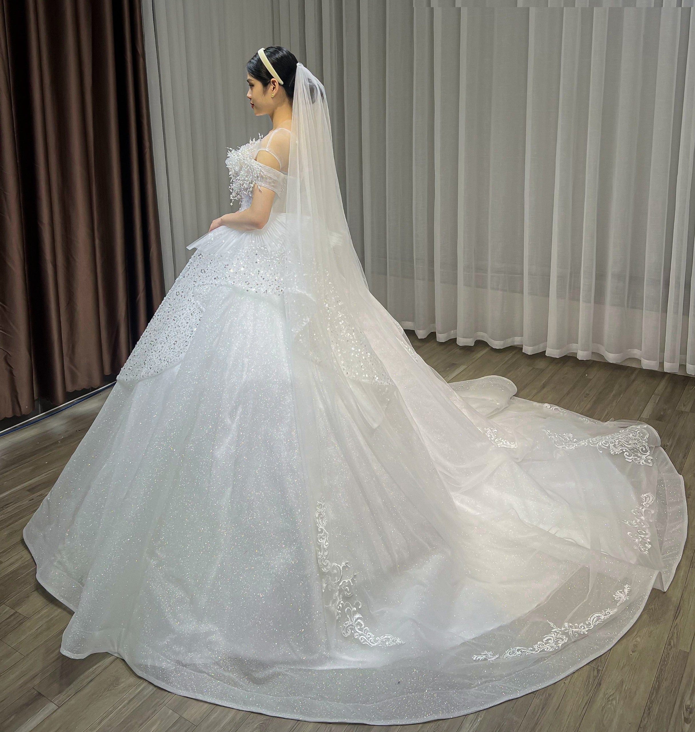 Tu Linh Boutique Váy Cưới Công Chúa Xenia