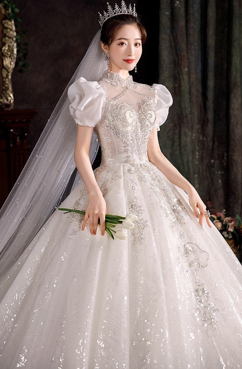 Tu Linh Boutique Váy Cưới Vai Ngang Kết Hoa Văn Thủ Công