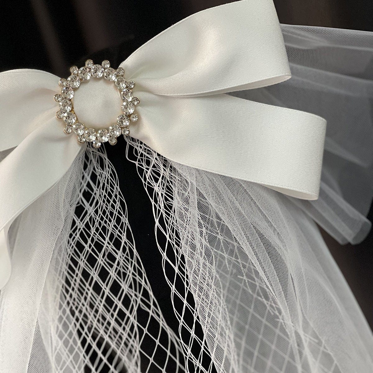 Tú Linh Boutique voan cài tóc cô dâu Voan cài tóc cô dâu Bella