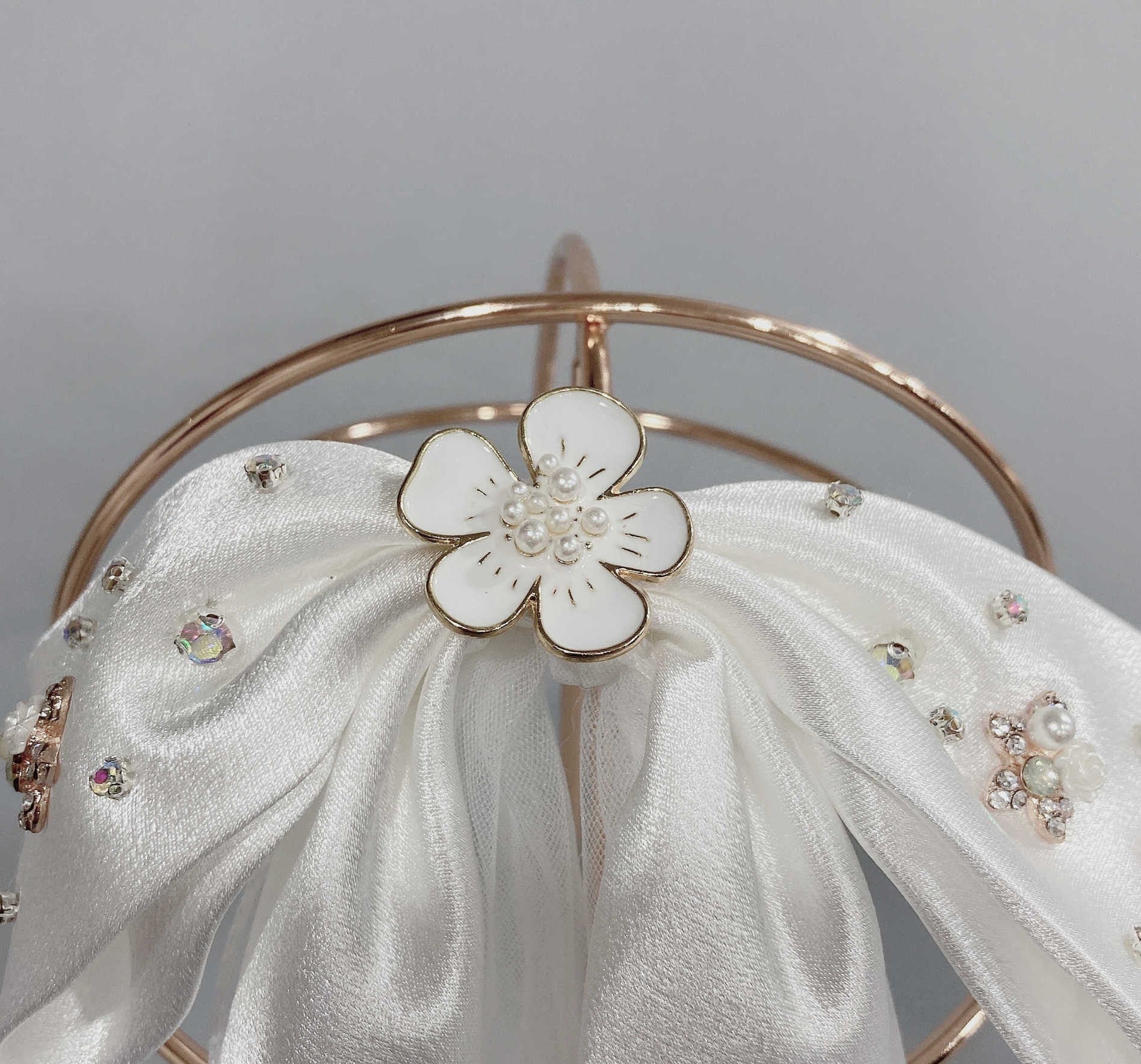 Tú Linh Boutique voan cài tóc cô dâu Voan cài tóc cô dâu Drusilla