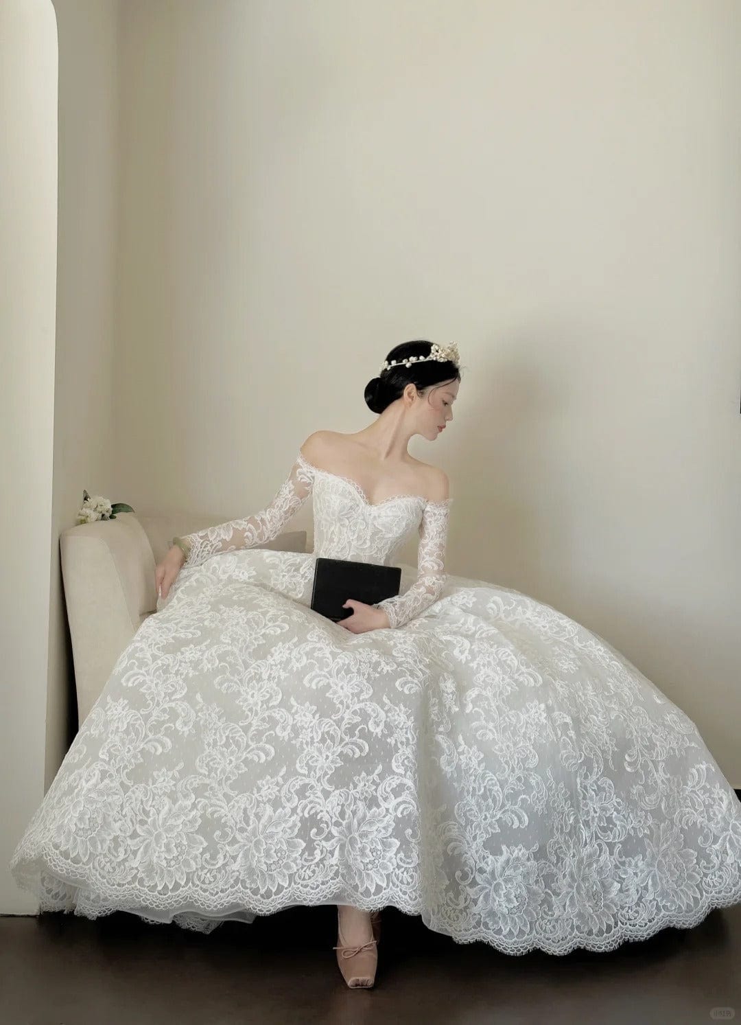 Tu Linh Boutique Váy Cưới Đơn Giản Lotus