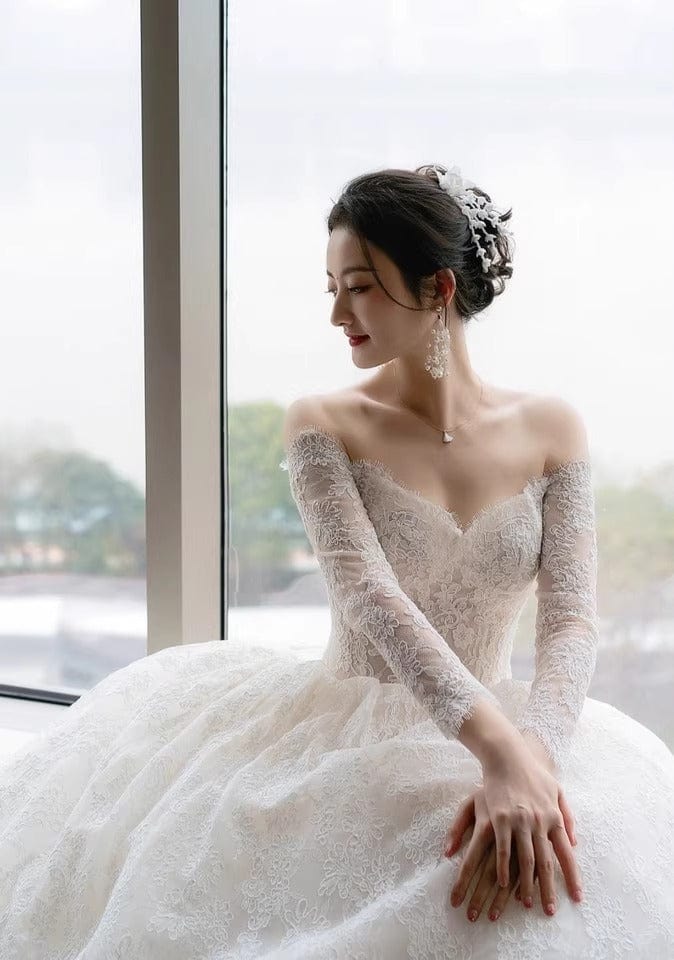 Tu Linh Boutique Váy Cưới Đơn Giản Lotus