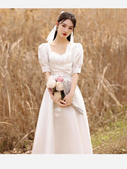 Tu Linh Boutique áo cưới Váy Cưới Đi Bàn Đơn Giản Juhi